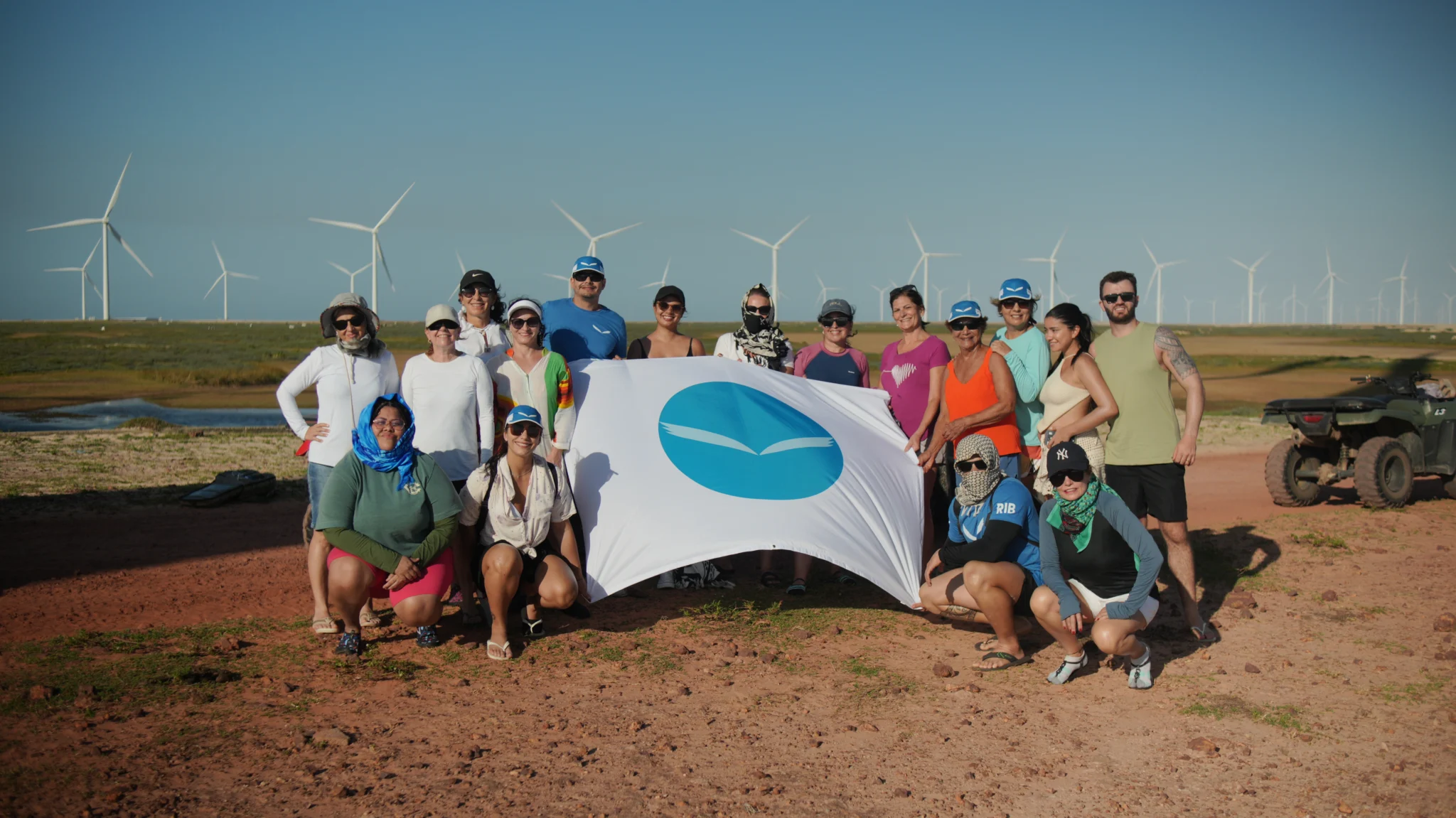 Equipe e viajantes da RIB Turismo durante uma expedição